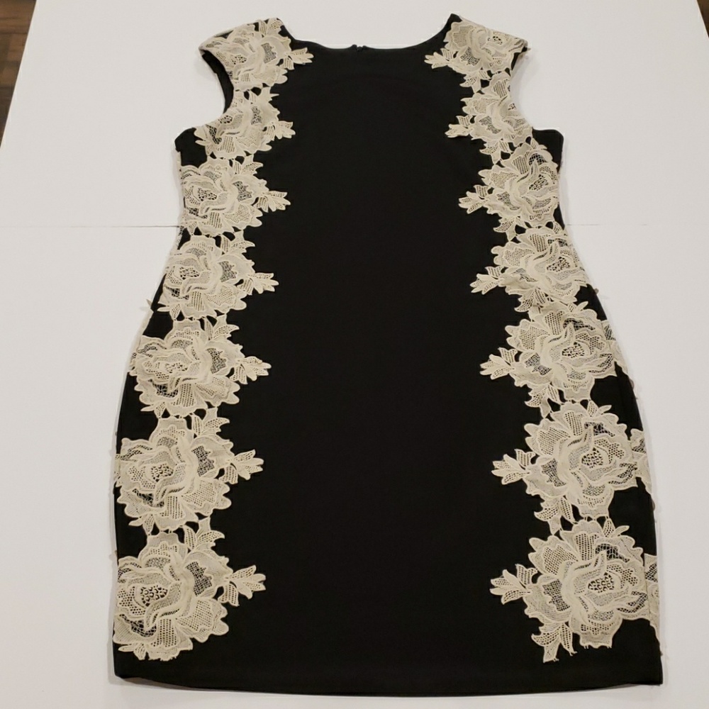 Jax Size 22 Womens Black and cream lace dress